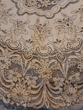 Vintage Madeira Hand Embroidered Cutwork Floral Linen Tablecloth 62
