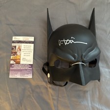 Plastic Batman Mask Signed Val Kilmer Bruce Wayne Batman Actor JSA Certified picture