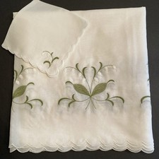 Vtg Embroidered Lily of the Valley Scallop Edged Tablecloth 66x124” & 24 Napkins picture