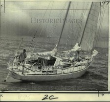 1971 Press Photo Sir Francis Chichester sails his Gipsy Moth V to Nicaragua picture