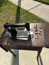 Vintage Singer Sewing Machine 1926 Model #AA996868 picture