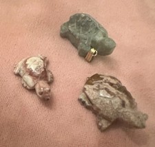 Vintage Mini  Turtle Figurines Pendant Stone Hand Carved (3) GREAT 🐢 picture