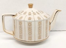 SADLER ENGLISH TEAPOT #3096-IVORY-GOLD SCROLL/TRIM-LID W. FINIAL Vtg. picture