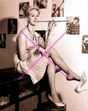 ACTRESS FRANCESCA ANNIS LEGGY STOCKINGS SHOE DANGLING BAREFOOT 8x10 PHOTO A-FAS picture