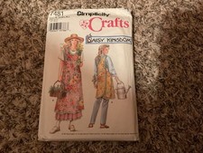 New Vintage Simplicity Crafts 7481 Daisy Kingdom Apron 2 lengths, S-XL picture