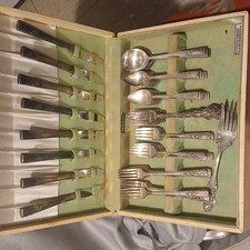 Rogers by Oneida Ltd. Silverplate Flatware Set Fork Knife Spoon w/ Case picture