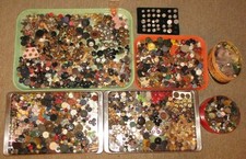 HUGE LOT ANTIQUE VINTAGE & MODERN BUTTONS - PEARL METAL VI CELLULOID SETS ++ picture