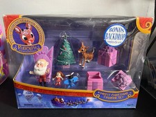 Rudolph the Red-Nosed Reindeer Misfit Christmas Boxed Figurine Set Backdrop picture