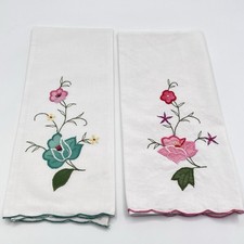 NIP 2 Lillian Vernon Floral Embroidered Cotton Hand Towels 80’s Cottagecore picture