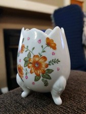 Lefton Porcelain Orange Flowers Three Legged Cracked Egg 3.5 Inch Vase #5525 picture