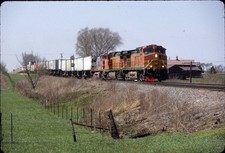 DI BNSF 4464 - Original Slide - W. Chana picture