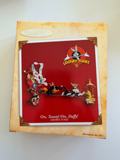2004 Hallmark Keepsake Ornament On, Tweety On, Daffy Duck Looney Tunes picture