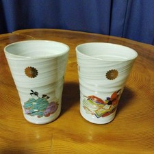 Kutani Ware Hyakunin Isshu Teacups Set of 2 Chrysanthemum & Elegant Figures Cera picture