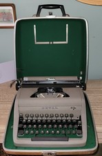 Vintage 1954-55 Royal Senior Companion Portable Typewriter w/Case Works Well picture