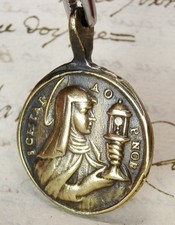 ANTIQUE 18TH CENTURY BRONZE MEDAL ST CLARE OF ASSISI & ST PASCHAL BAYLON picture