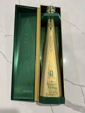 Empty Don Julio 1942 World Cup Limited Edition Gold FIFA Soccer Futbol 2026 picture