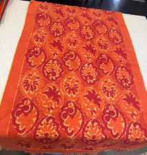 Vintage Sculpted Reversible Bath Towel Orange & Red Floral Dundee 1970's picture