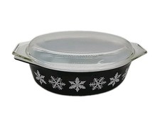 Pyrex 2 1/2 Qt 045 Black White Snowflake Casserole Dish with Lid picture