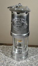 VINTAGE WEEMS & PLATH BRASS OIL MINI YACHT LAMP #600, 7