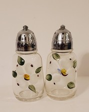 Vintage Hazel Atlas Glass Hand Painted Daisy Salt Pepper Shaker Set Farm Decor picture
