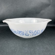 VTG Pyrex Colonial Mist Cinderella Mixing Bowl #443 Blue Daisy White Opal 2.5Qt picture