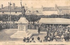 Old postcard 86 Poitiers / the statue of freedom picture
