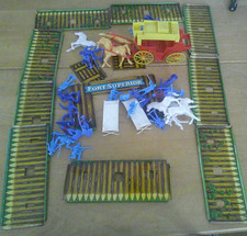 Vintage Fort Superior T. COHN Covered Wagon Soldiers Walls 1950s VG picture