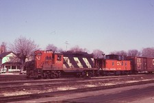 BIN  2 Orig slides CN Canadian National 4520 + caboose Brantford ON 1986 picture