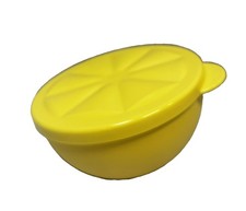 TUPPERWARE Citrus Keeper 16oz Yellow Forget Me Not Lemon Orange 6871A *NEW NWOB picture