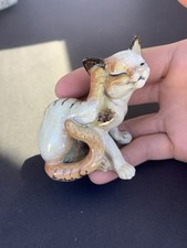 Kitty’s Kennel “Itchy” Cat Figurine Ceramic Scratching Cat Collectible picture