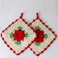 Vintage Hand Crocheted Christmas Rose Pot Holders Trivets Set of 2 Red Green picture