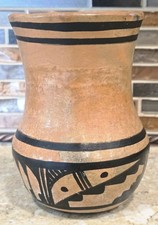 Vintage Navajo Dine Pottery Vase Signed Jerry & Saressa Whitethorn 1994 5.25