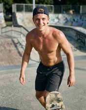Sexy shirtless man  blond muscle skateboard sexy torso gay 8.5 by 11 GLOSSY picture