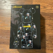 Medicom Toy BE@RBRICK Oasis Knebworth 1996 Liam Gallagher 100% & 400% Set picture