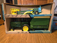Ertl John Deere  Forage Harvester Vintage Set picture
