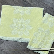 2 Vtg Cannon Royal Family Bath Hand Towels Yellow Sculpted Scroll 28