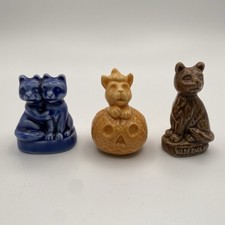 Lot of 3 Wade England Whimsies Figurine Cat Collection picture
