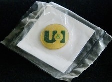 Publix Supermarket Grocery Store U&I Lapel Hat Vest Shirt Pin picture