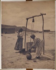 VINTAGE PUTNAM & VALENTINE PHOTOGRAPH INDIAN WOMEN AT WELL IN ARIZONA 15.5” X 19 picture