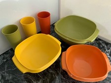 VTG 3 Tupperware Bowls 836-6 838-4 858-1 Green Orange Yellow  & 3 tall cups picture