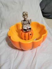 Vntg Gemmy Spinning/Screaming Skeleton Candy Dish Plastic 8