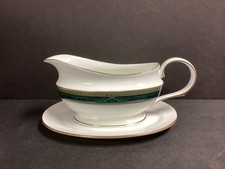 Lenox ~ Classic Edition ~ Gravy Boat w Under Plate ~  Mint, First Quality picture