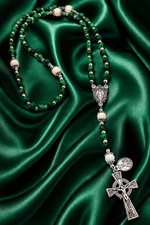 St. Patrick Irish Green Marbled Rosary w/ Medals & Celtic Crucifix Pendant picture