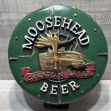 Vintage 9” Moosehead Canadian Beer Bottle Cap Clock Sign Advertisement Working picture