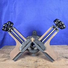 Vintage Stanley No. 400 Cast Iron Mitre Vice, Tilts, Rotates - Picture Framing picture