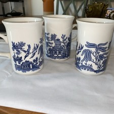 Set of 3 Blue Willow Churchill England Tea Cups Made in Churchill English picture