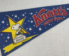Knott's Berry Farm Snoopy Schulz United Feature Syndicate Pennant Vintage READ picture