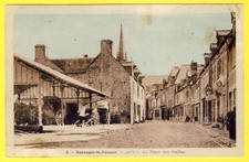 Old postcard Brittany 35 - BAZOUGES la PEROUSE in 1946 (Ille et Vilaine) Place des Halles picture