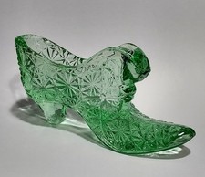Vtg Green Art Glass Cat Head Slipper Shoe Daisy Design  picture