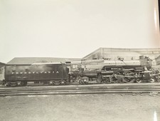 *VINTAGE PENNSYLVANIA RAILROAD STEAM LOCOMOTIVE NO. 3752 & TENDER  BL/WH PHOTO* picture